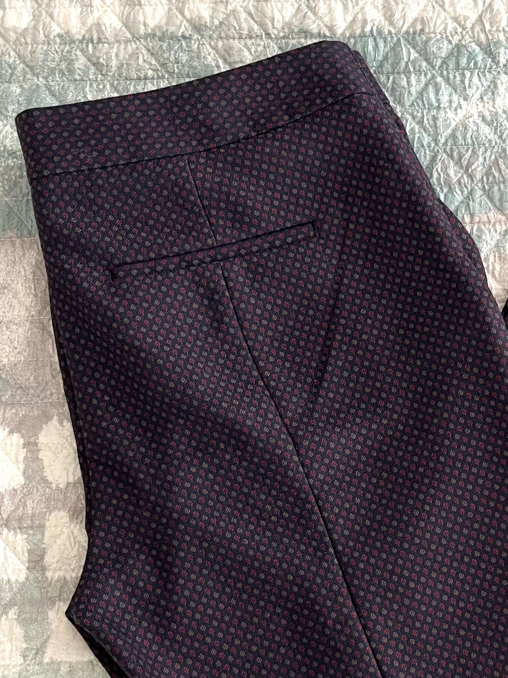 EXPRESS Columnist Dress Pants in Navy with Maroon/Tan Micro-Print 10053